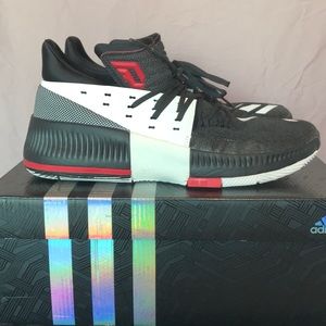 Adidas D Lillard Dame 3 sz 9.5 US used